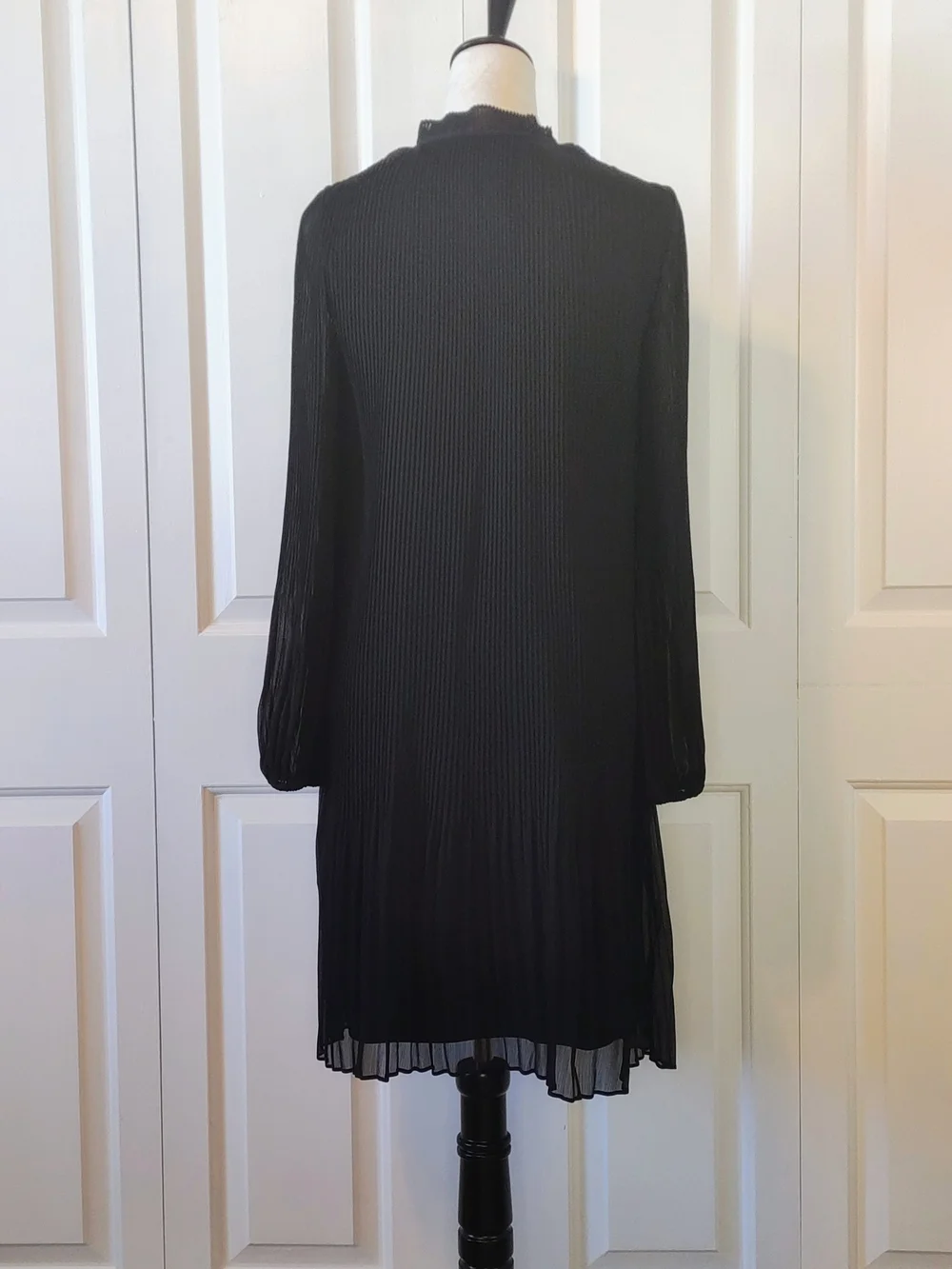 DKNY Black Pleated Tie-Neck Long Sleeve Dress